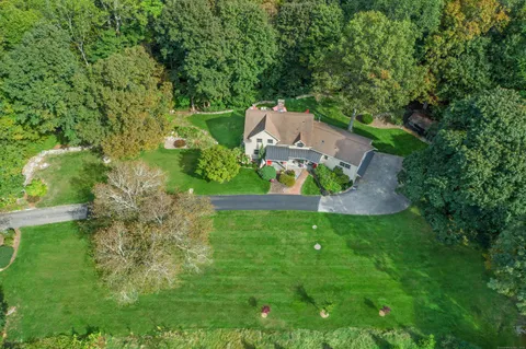 $1,325,000 | 75 St Johns Road, Ridgefield, CT 06877