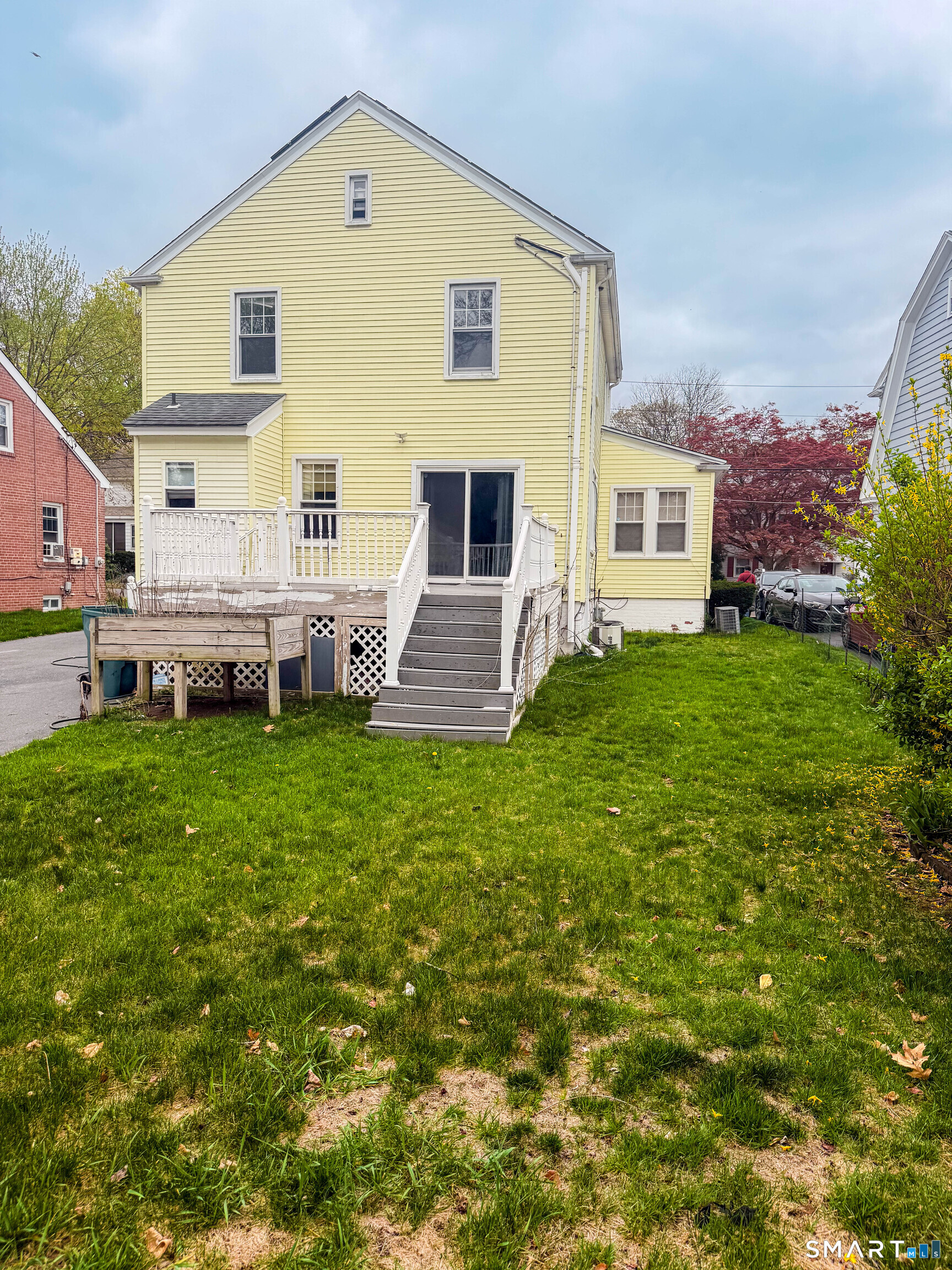 38 Grandview Avenue Hamden, CT 06514 - Photo 8 of 40