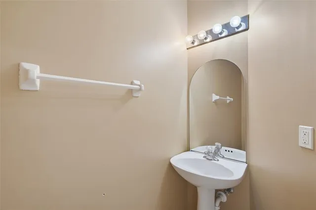 $3,500 | 8108 Prestige Commons Drive, Tamarac, FL 33321