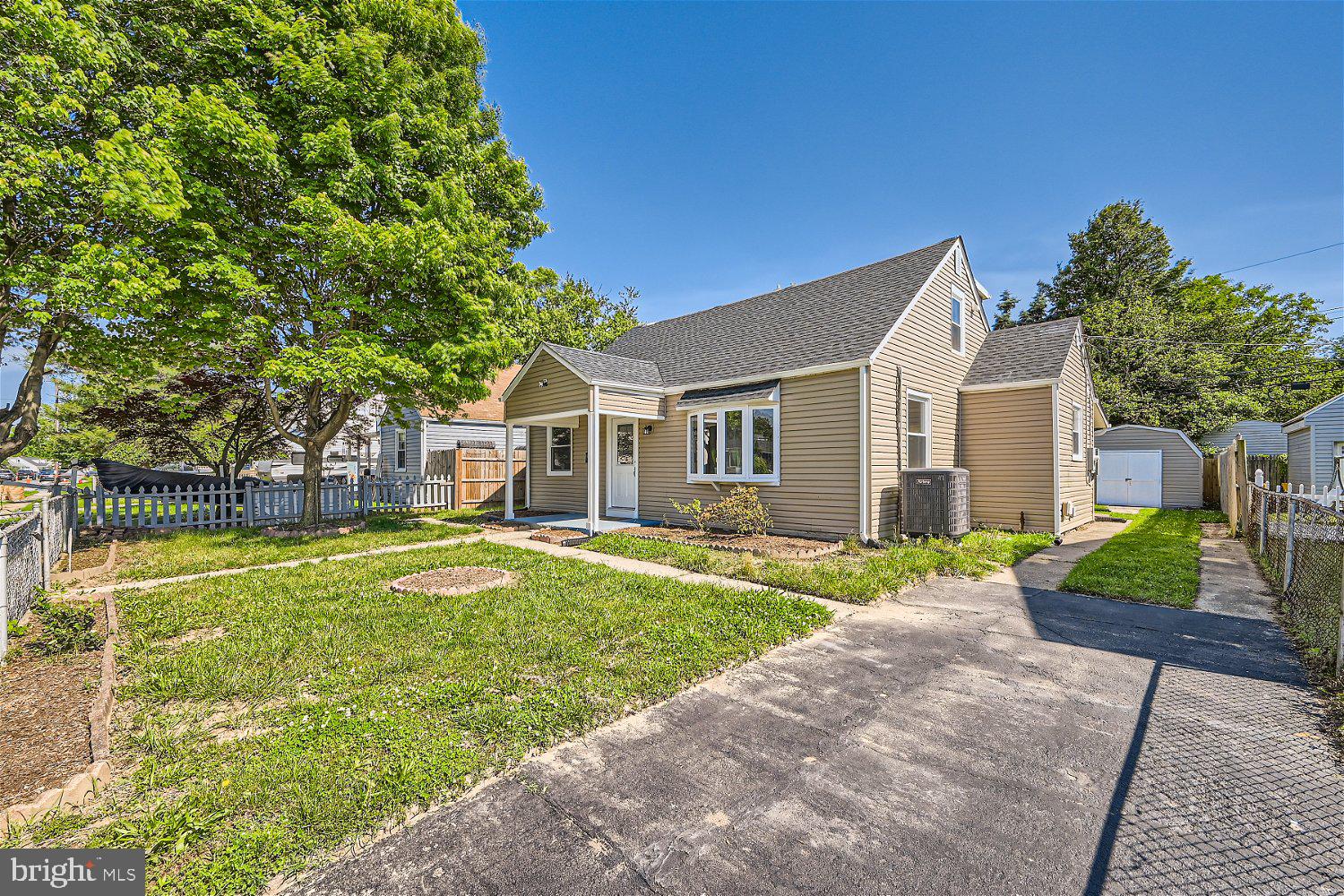 8133 Cornwall Road Dundalk, MD 21222 - Photo 2 of 33