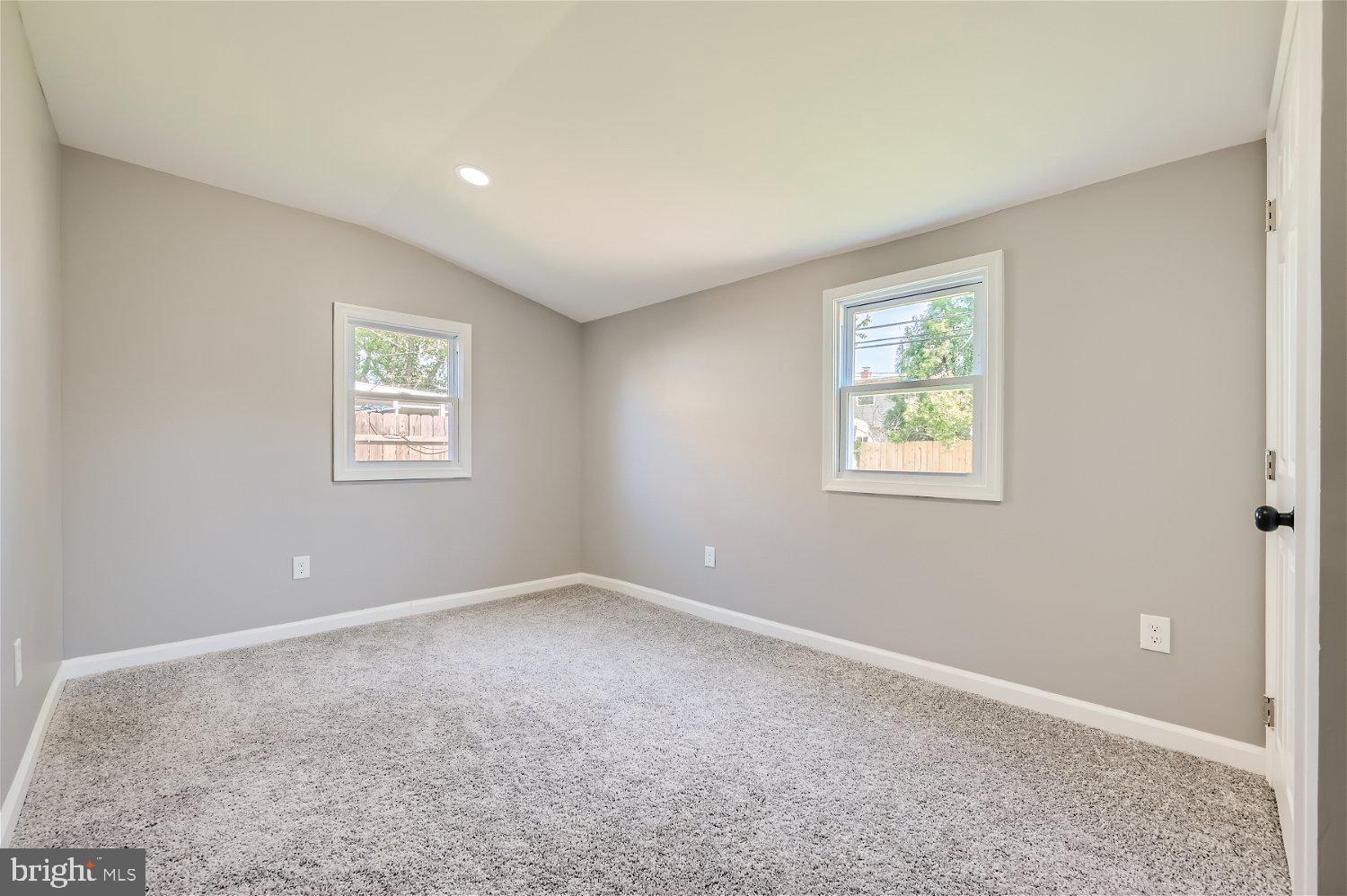 8133 Cornwall Road Dundalk, MD 21222 - Photo 22 of 33