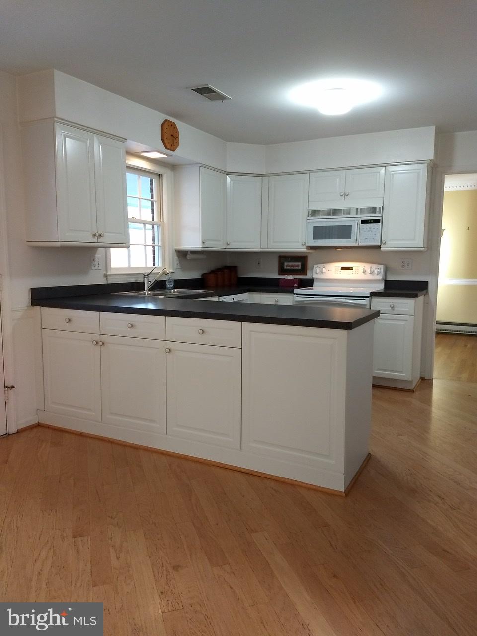 3906 Laurel Road Alexandria, VA 22309 - Photo 13 of 108 Gallery Image 13
