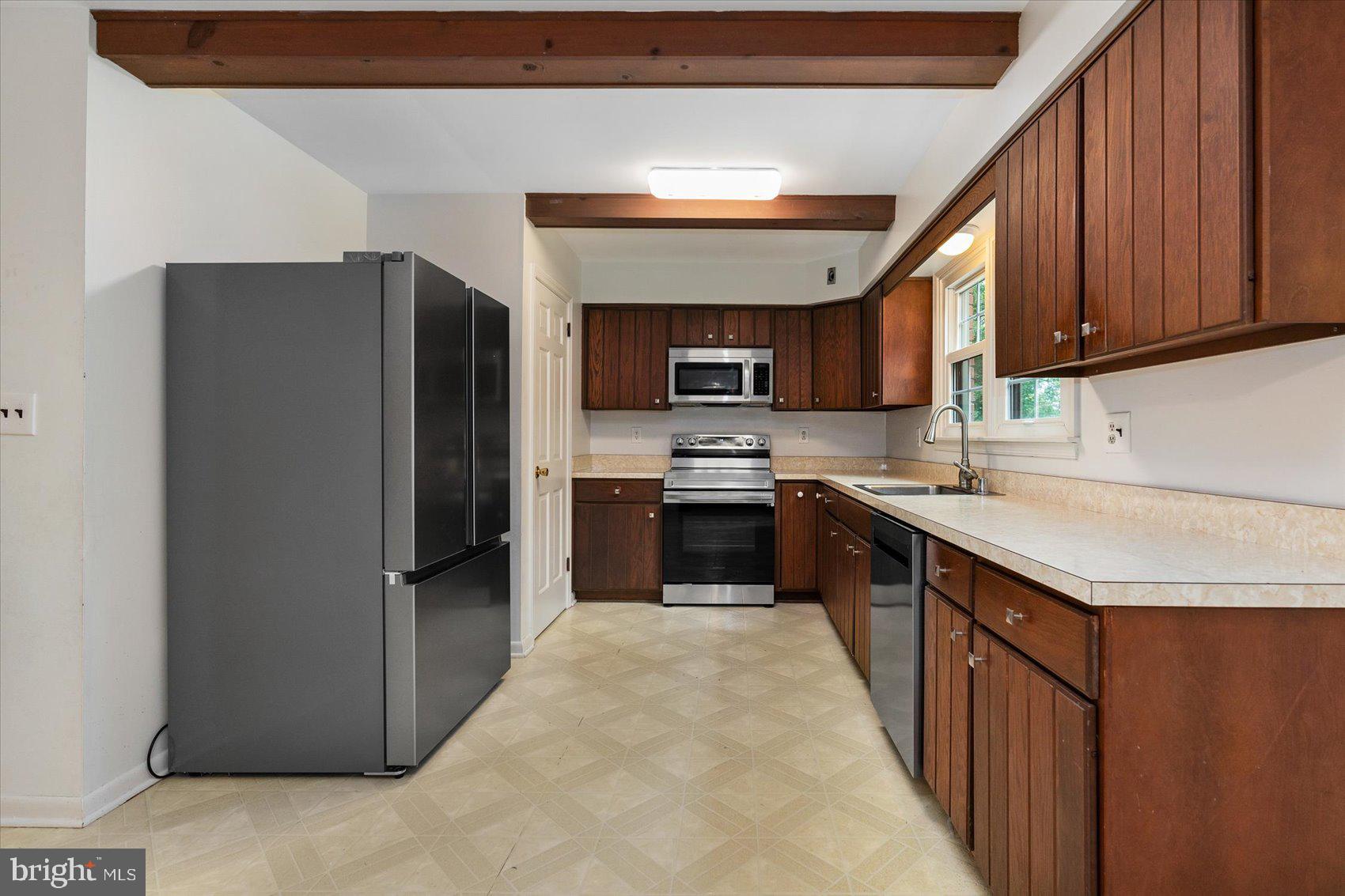 727 Muller Road Westminster, MD 21157 - Photo 13 of 74 Kitchen