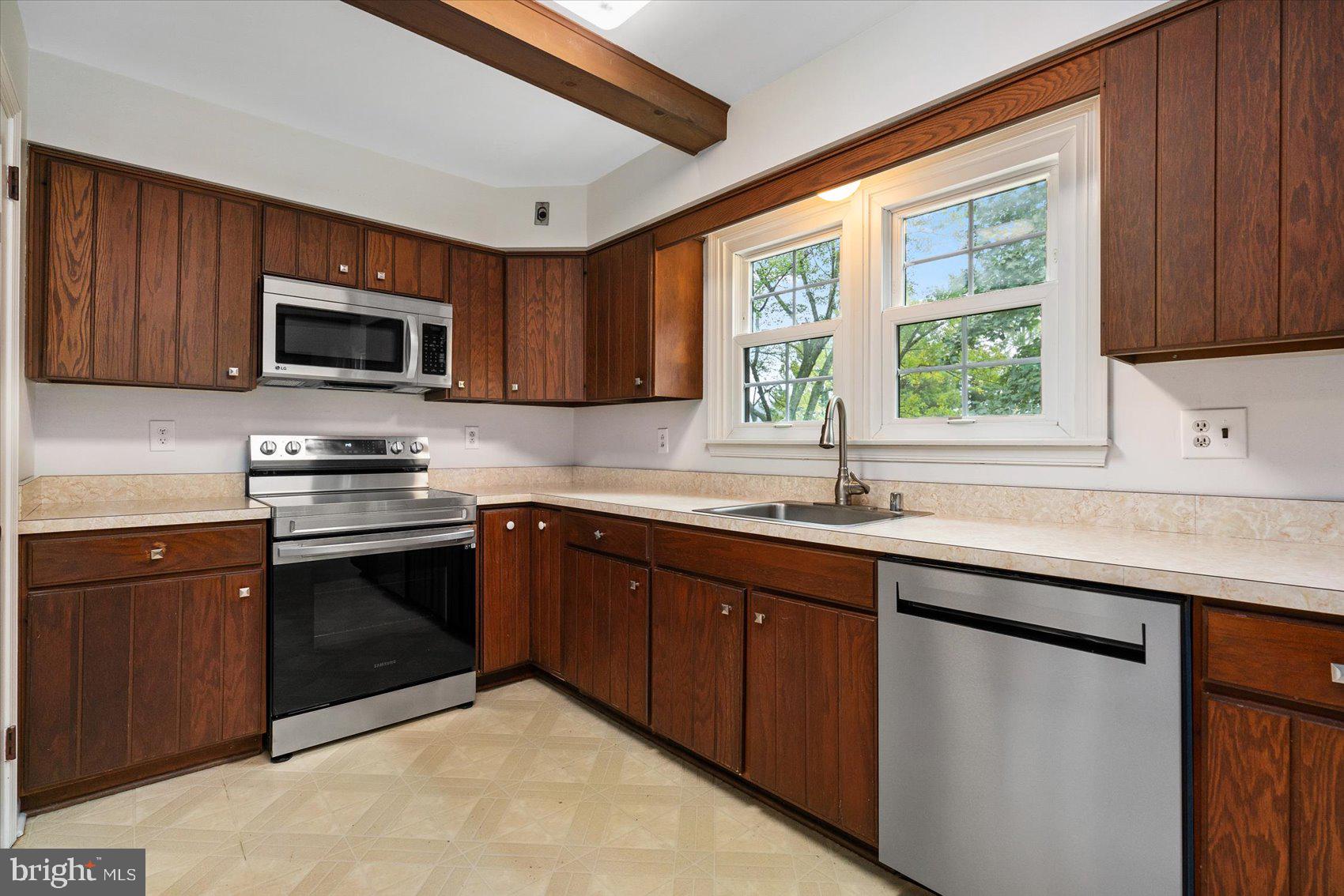 727 Muller Road Westminster, MD 21157 - Photo 14 of 74 Kitchen
