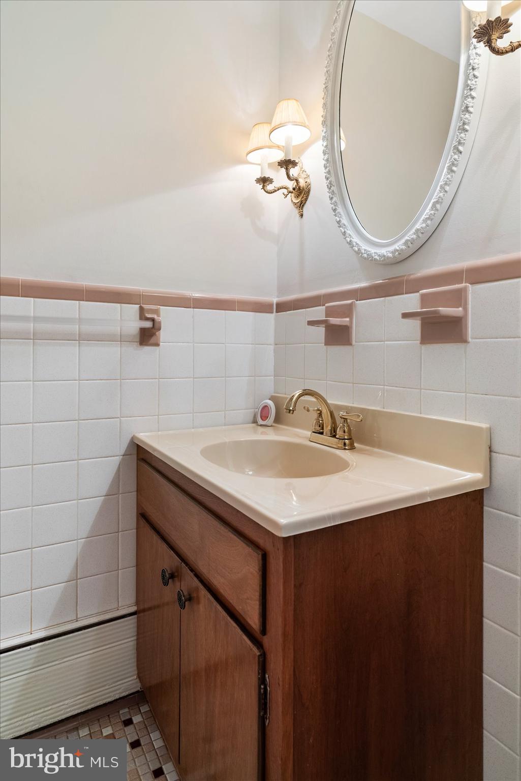 727 Muller Road Westminster, MD 21157 - Photo 20 of 74 Half Bath