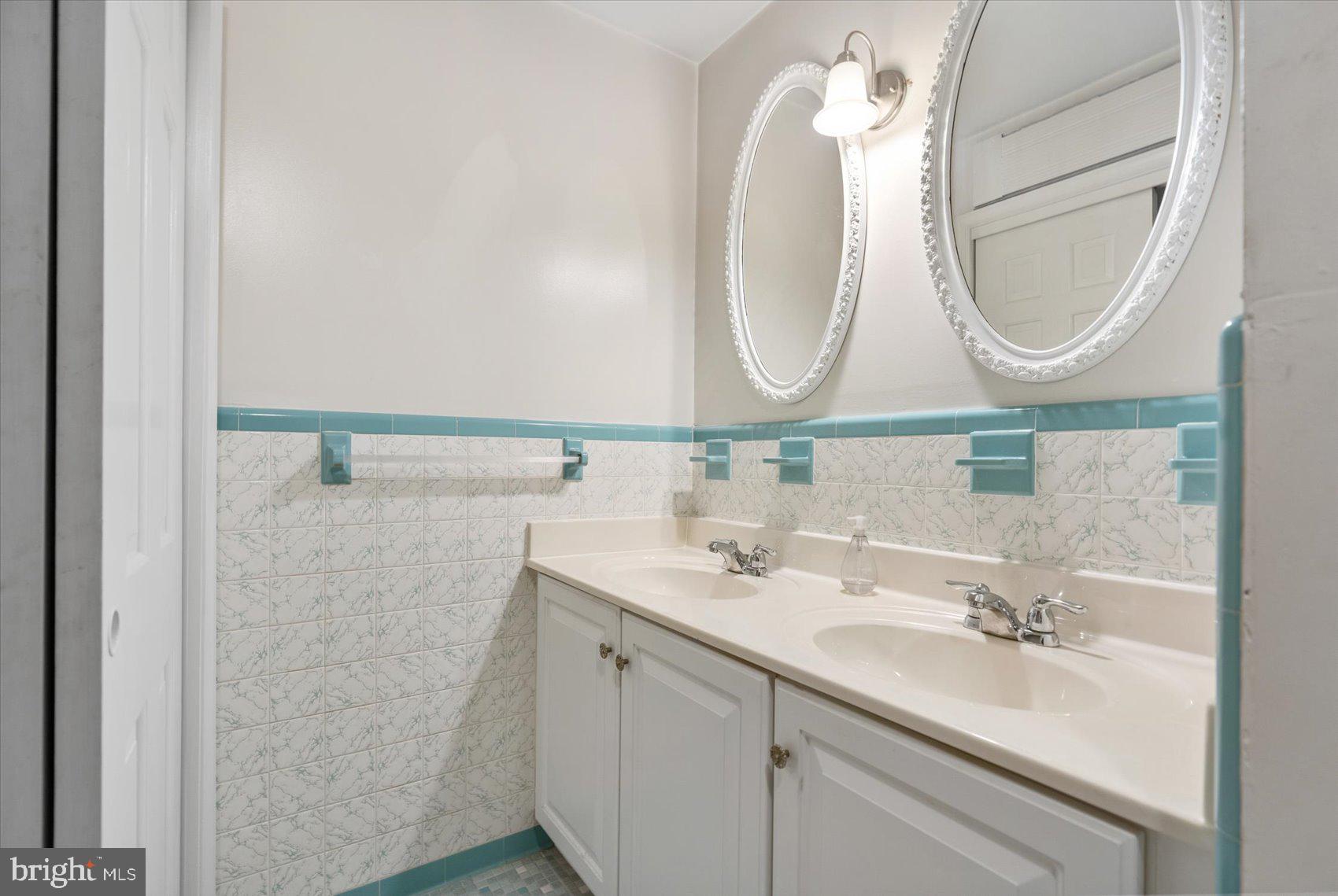 727 Muller Road Westminster, MD 21157 - Photo 32 of 74 Master Bathroom