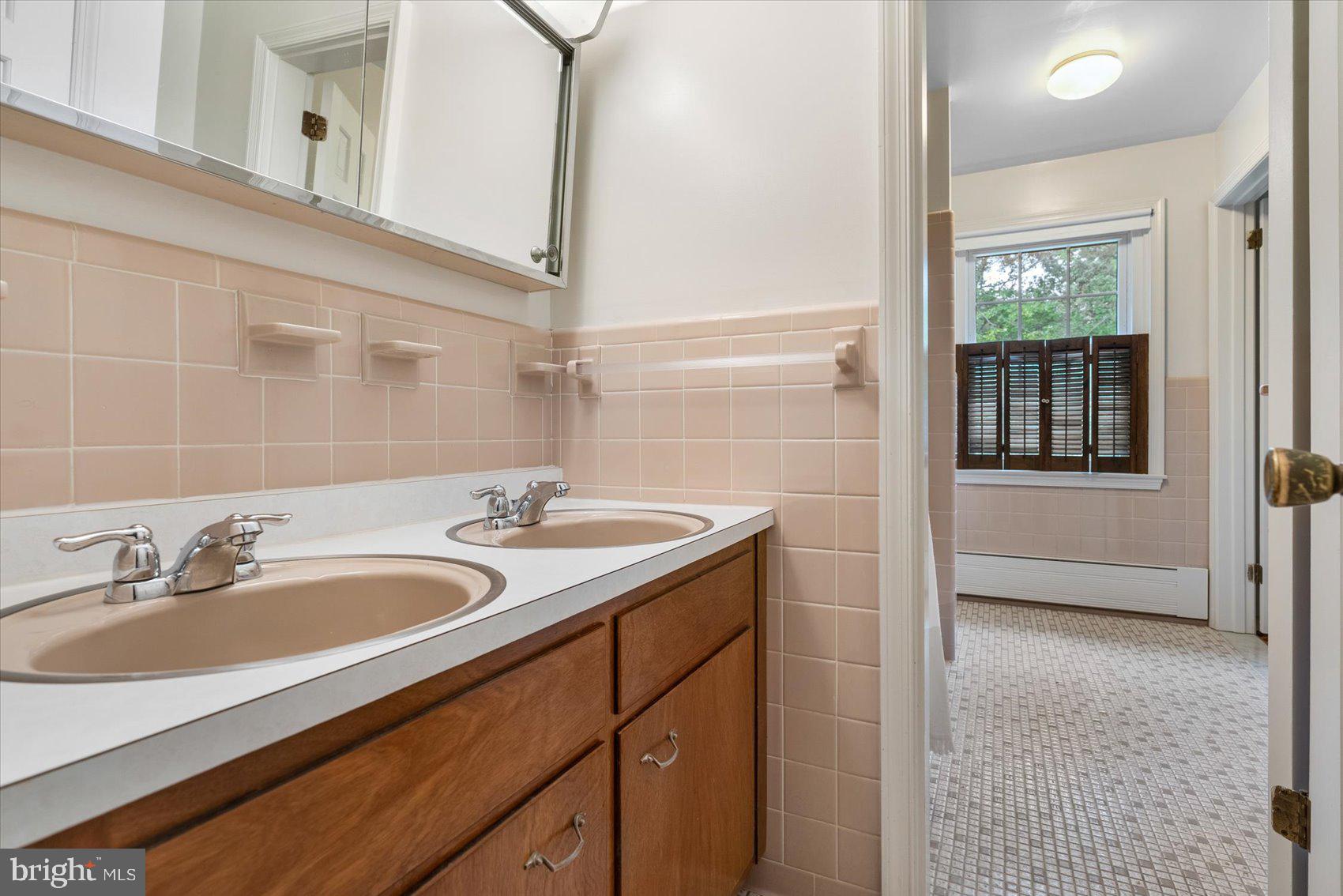 727 Muller Road Westminster, MD 21157 - Photo 41 of 74 Bathroom Two