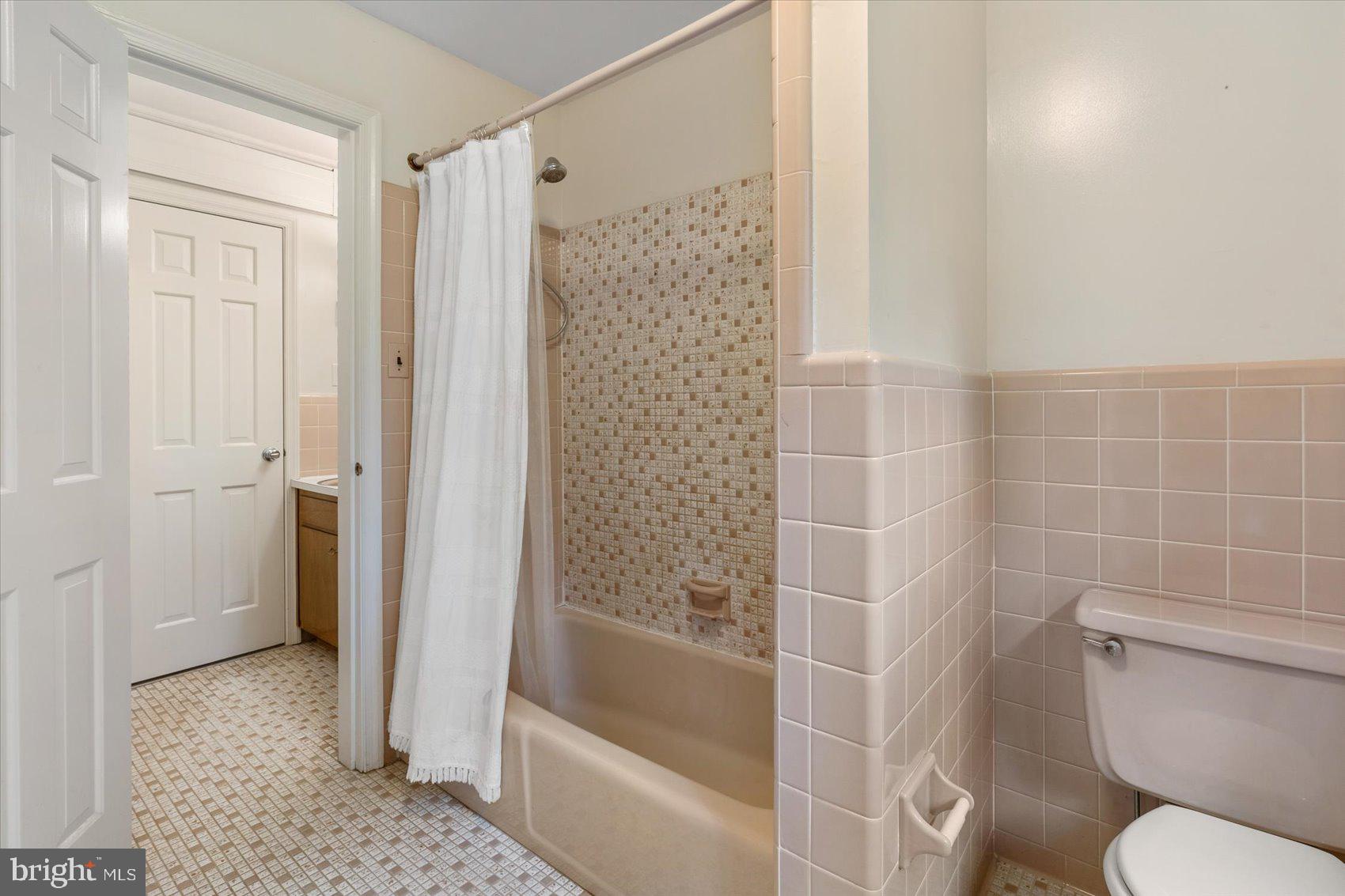 727 Muller Road Westminster, MD 21157 - Photo 42 of 74 Bathroom Two