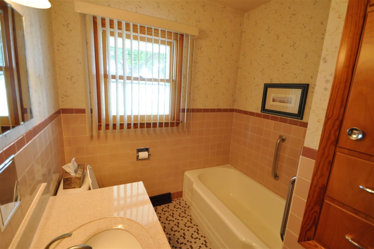 22075 Brick Road South Bend, IN 46628 - Photo 12 of 24 Gallery Image 12