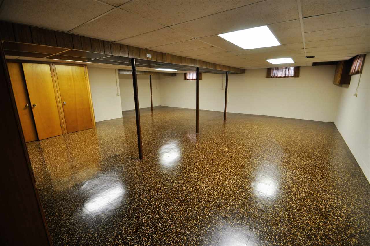 22075 Brick Road South Bend, IN 46628 - Photo 19 of 24 Gallery Image 19