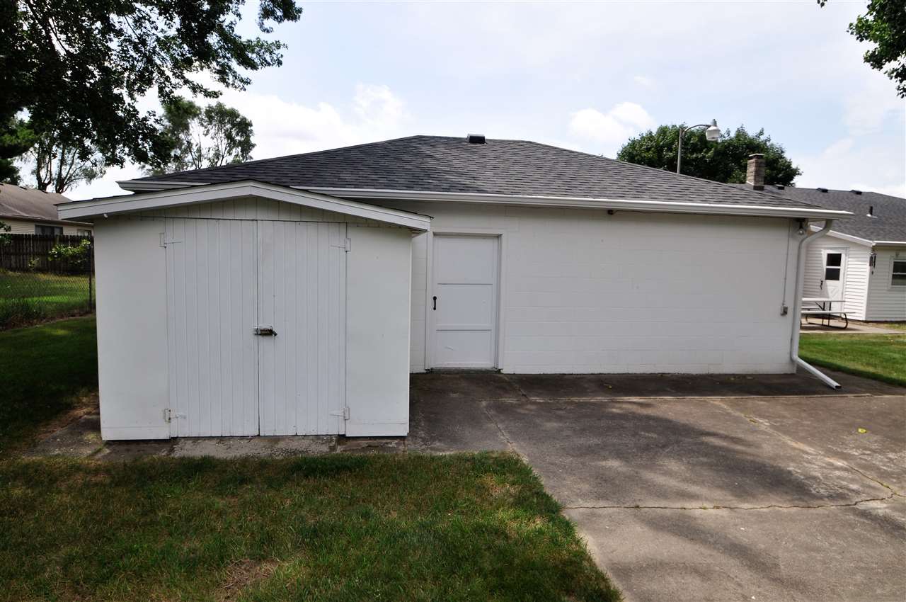 22075 Brick Road South Bend, IN 46628 - Photo 21 of 24 Gallery Image 21
