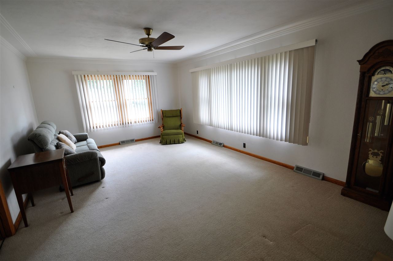 22075 Brick Road South Bend, IN 46628 - Photo 6 of 24 Gallery Image 6