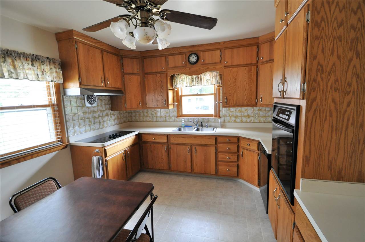 22075 Brick Road South Bend, IN 46628 - Photo 7 of 24 Gallery Image 7