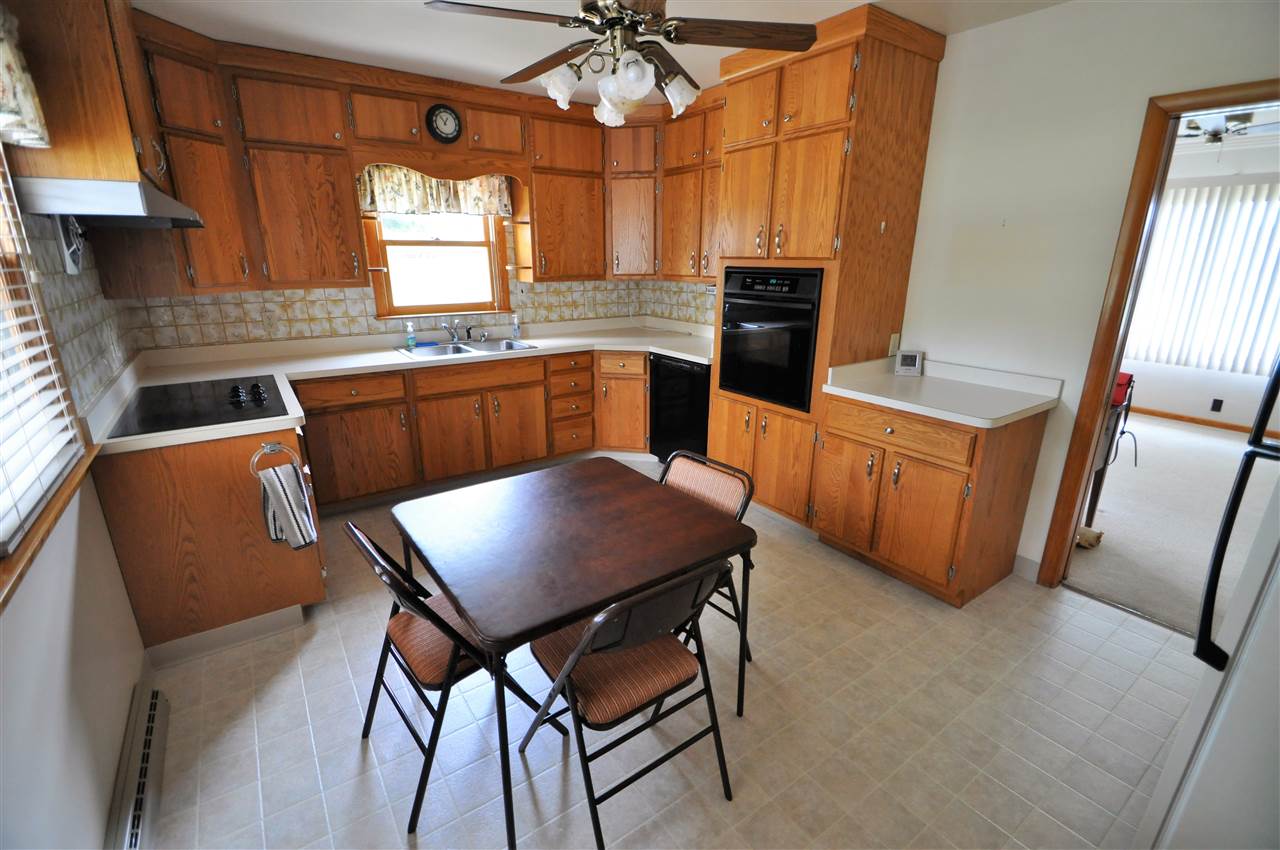 22075 Brick Road South Bend, IN 46628 - Photo 9 of 24 Gallery Image 9