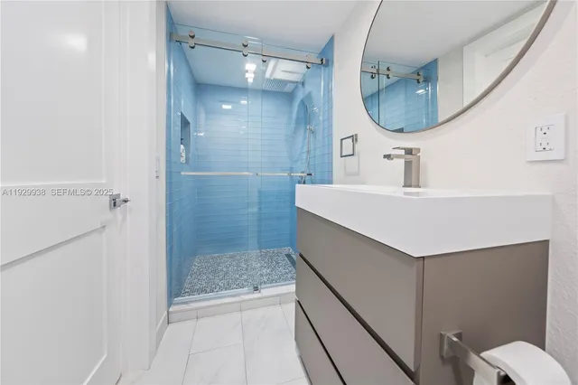 a view of a house with backyard and deck