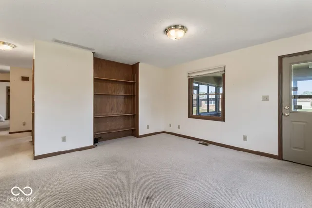 $284,500 | 1030 Woodridge Street, Unit 52, Brownsburg, IN 46112