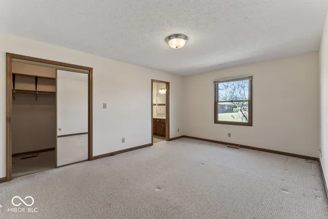 $284,500 | 1030 Woodridge Street, Unit 52, Brownsburg, IN 46112