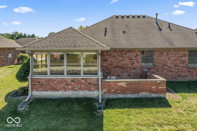 $284,500 | 1030 Woodridge Street, Unit 52, Brownsburg, IN 46112