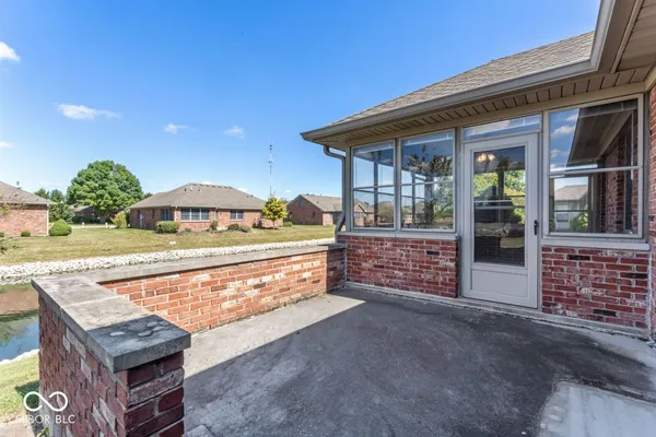 $284,500 | 1030 Woodridge Street, Unit 52, Brownsburg, IN 46112