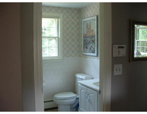 48 Larnis Road Framingham, MA 01701 - Photo 19 of 22