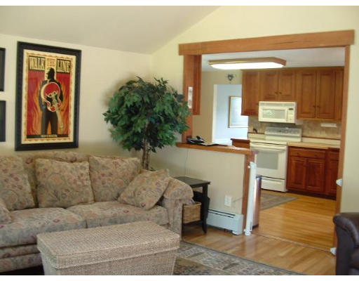 48 Larnis Road Framingham, MA 01701 - Photo 6 of 22