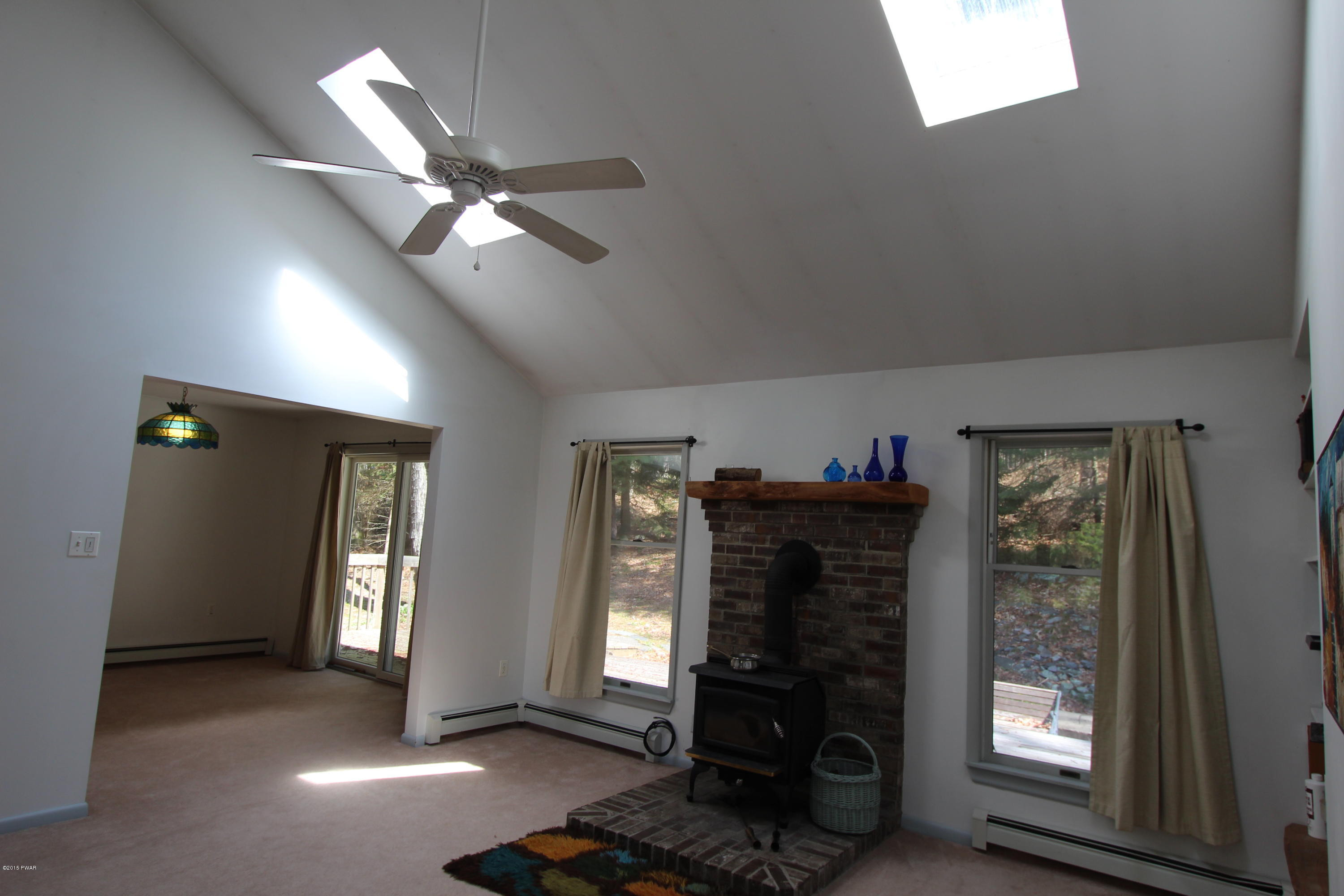 742 Raymondskill Road Milford, PA 18337 - Photo 13 of 26