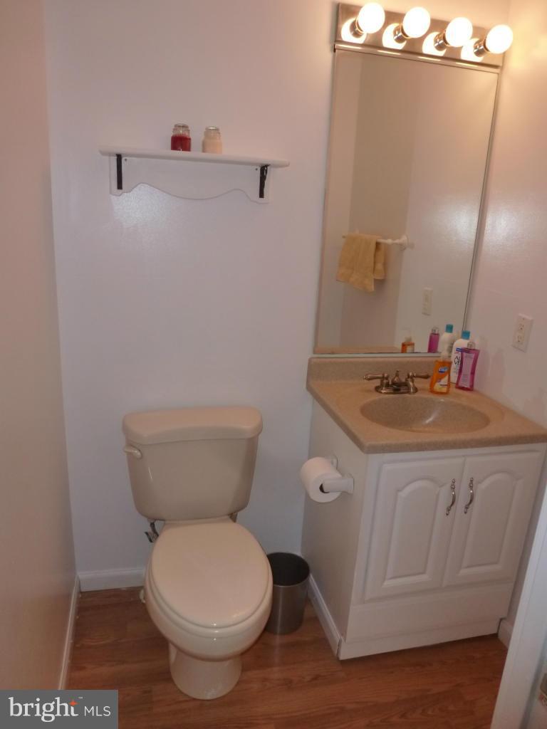 3580 Lander Road Jefferson, MD 21755 - Photo 14 of 30 Main level half bath