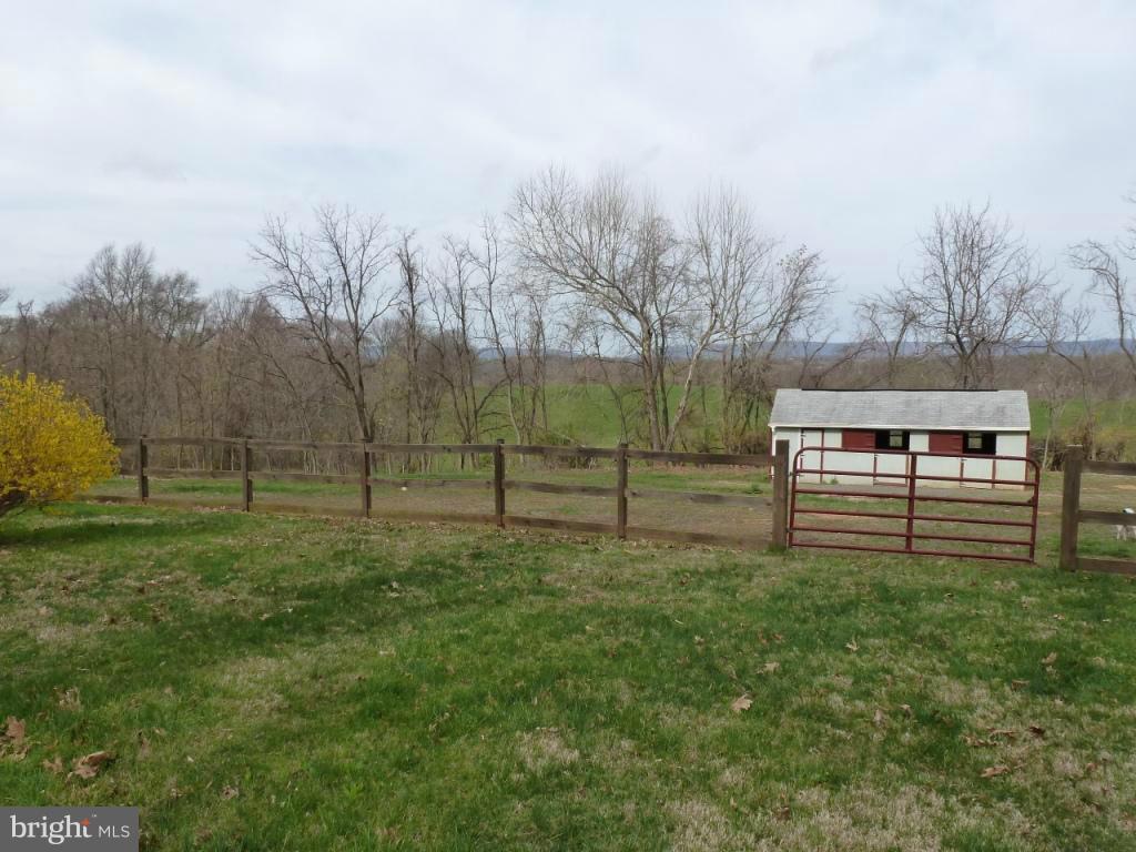3580 Lander Road Jefferson, MD 21755 - Photo 25 of 30 Electrified fencing around horse pasture