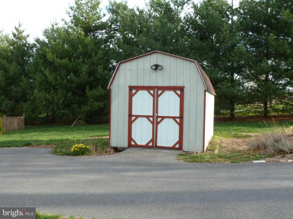 3580 Lander Road Jefferson, MD 21755 - Photo 26 of 30 Garden equipment shed