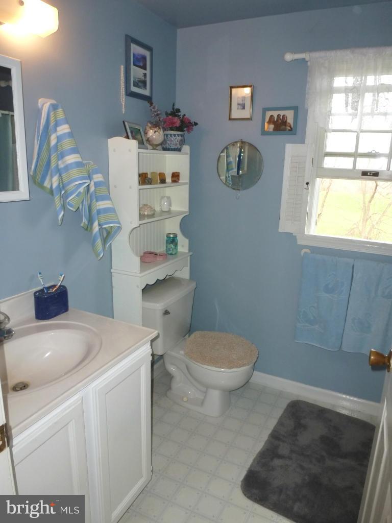 3580 Lander Road Jefferson, MD 21755 - Photo 8 of 30 Full bath on the upper level