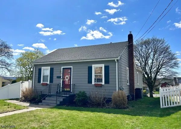 $339,900 | 816 North Boulevard, Alpha, NJ 08865