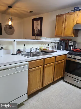 $2,400 | 6602 Lake Park Drive, Unit T2, Greenbelt, MD 20770