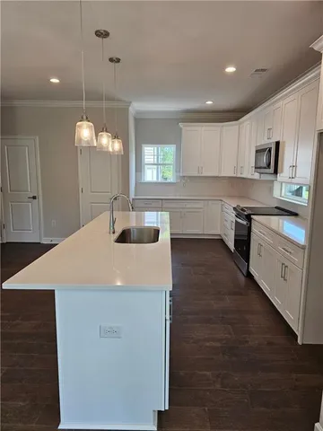 a view of walk in closet