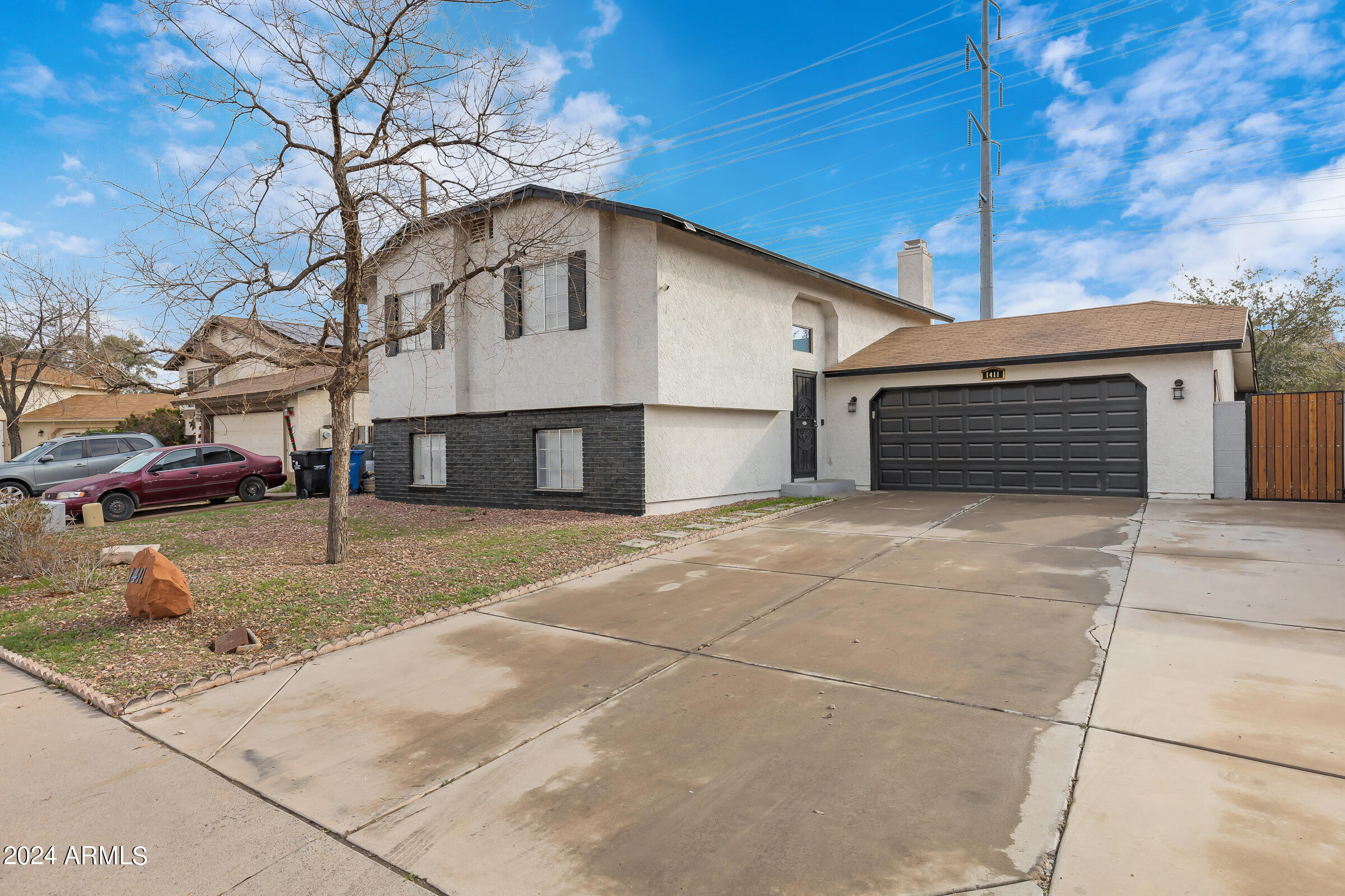 1411 East Fremont Road Phoenix, AZ 85042 - Photo 3 of 24 1411 E Fremont Rd-3