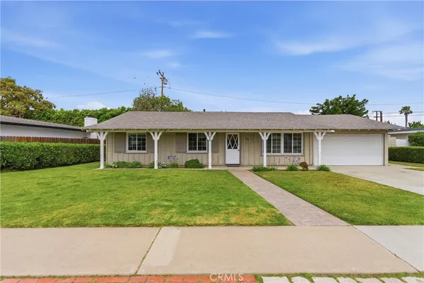 $1,875,000 | 186 Buoy Street, Costa Mesa, CA 92627