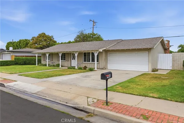 $1,875,000 | 186 Buoy Street, Costa Mesa, CA 92627