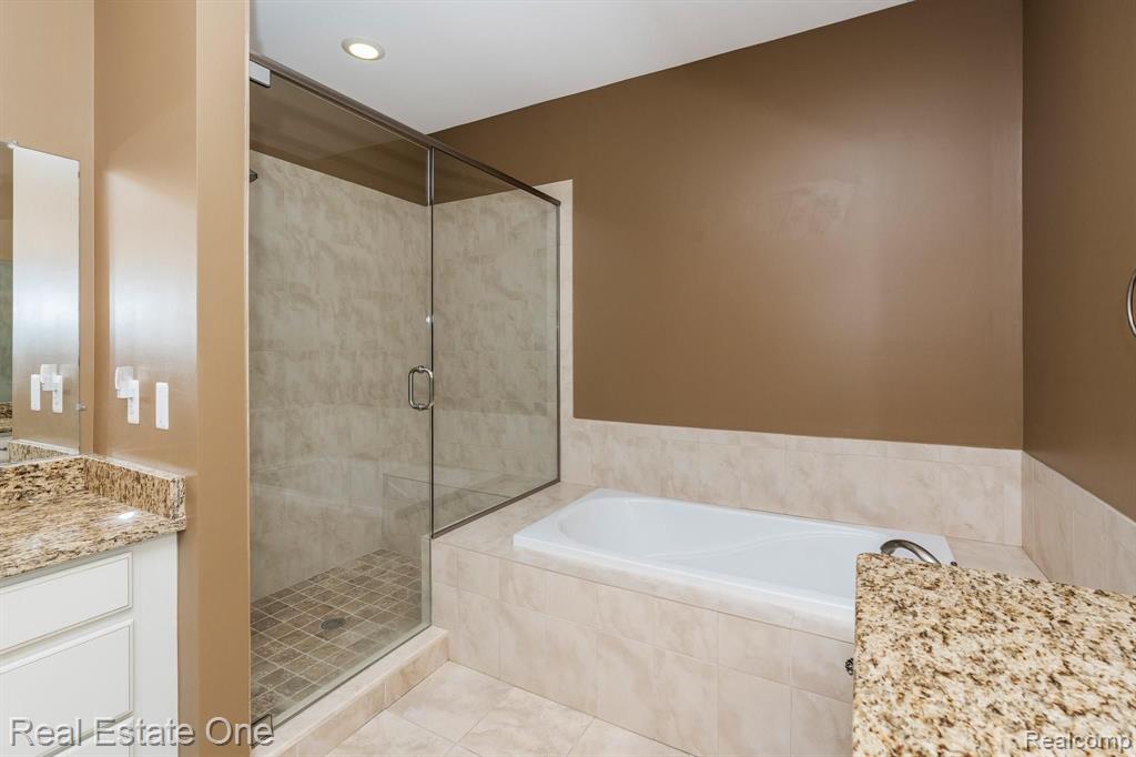545 Andover Court, Unit 37 Rochester Hills, MI 48306 - Photo 19 of 37