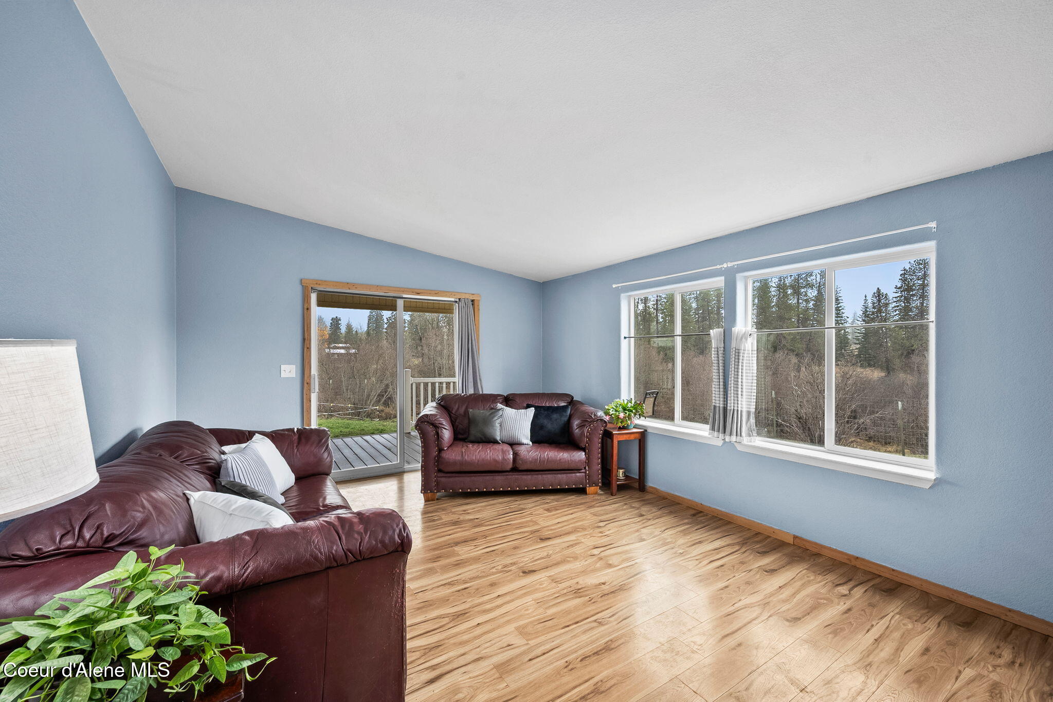 319 Crystal Creek Road Fernwood, ID 83830 - Photo 16 of 42 Living Room