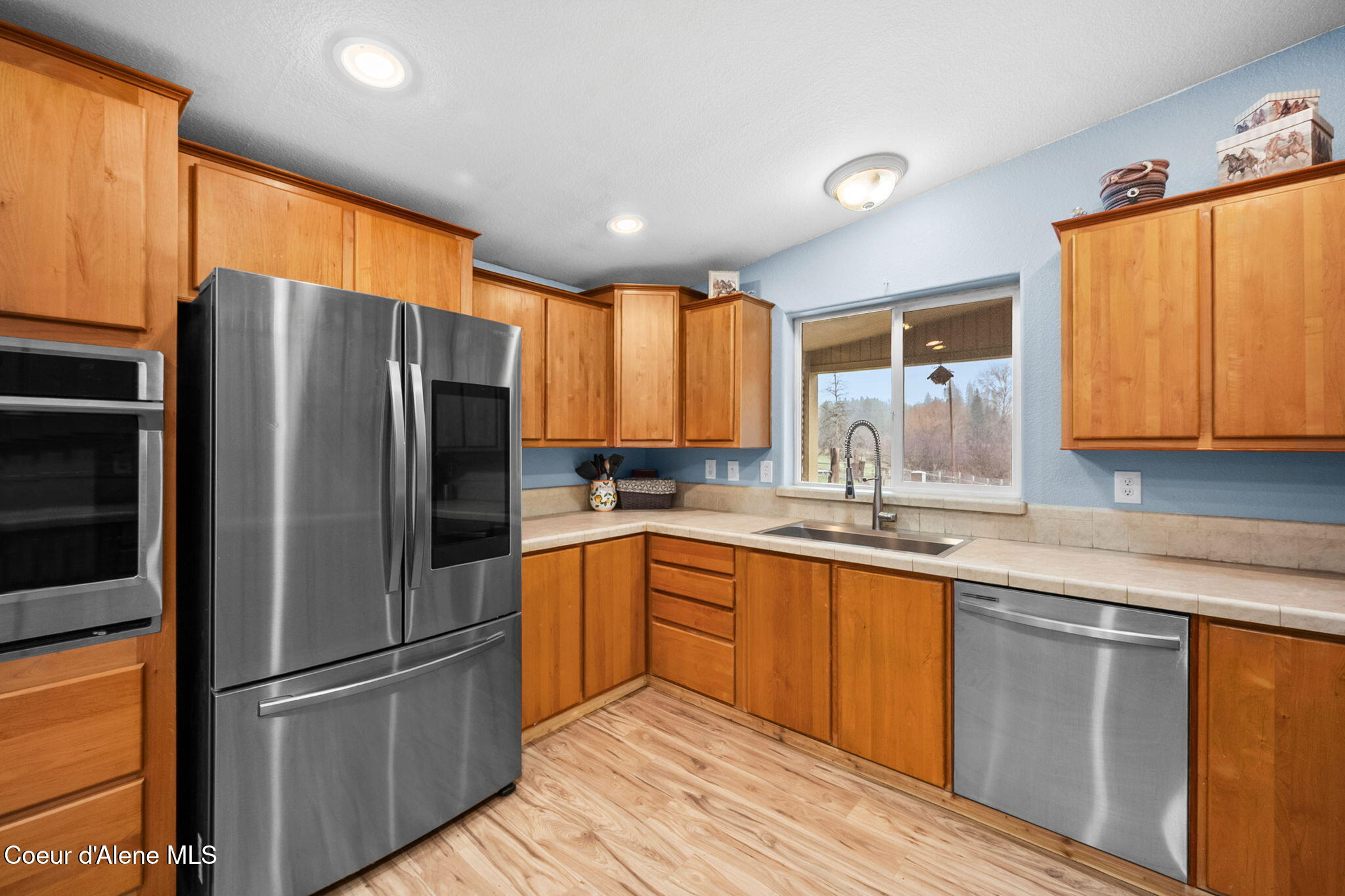 319 Crystal Creek Road Fernwood, ID 83830 - Photo 17 of 42 Kitchen