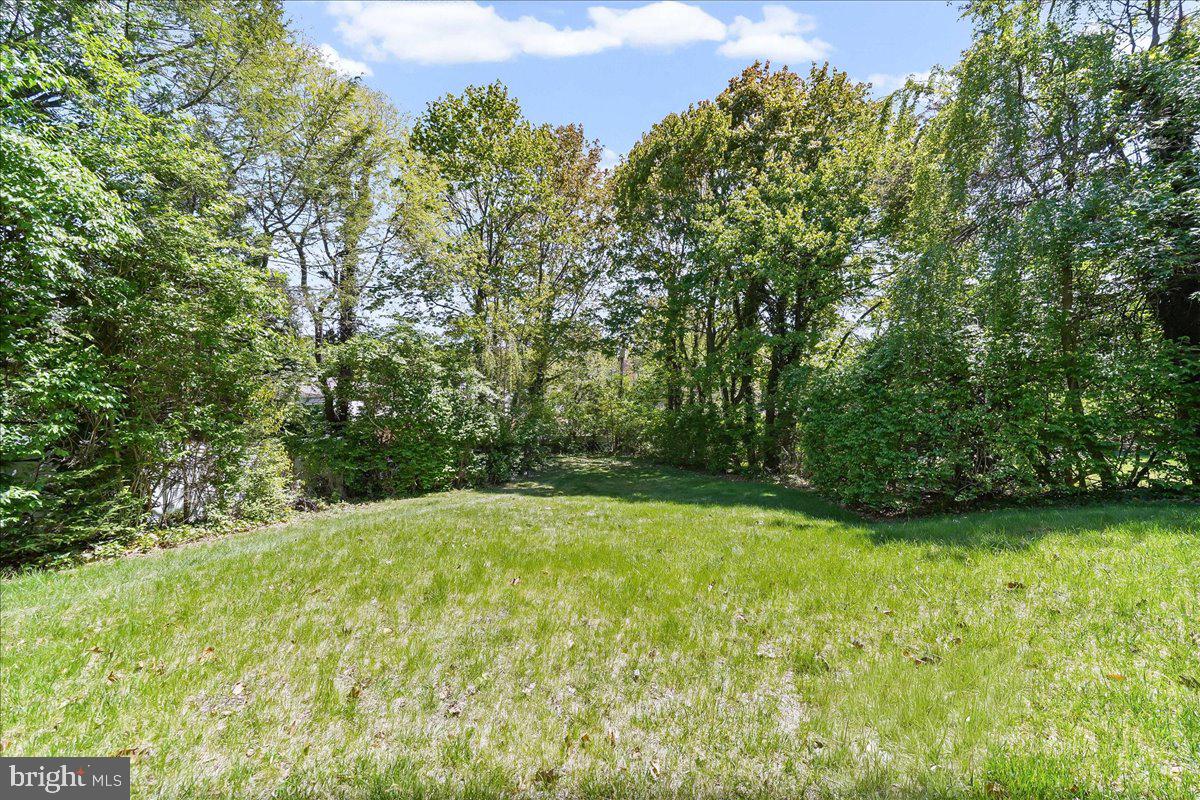 275 Barwynne Road Wynnewood, PA 19096 - Photo 32 of 39