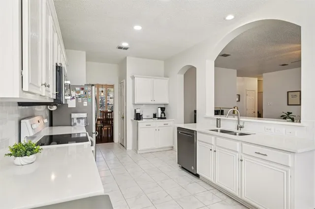 $410,000 | 5118 Royal Bay Drive, Rowlett, TX 75089