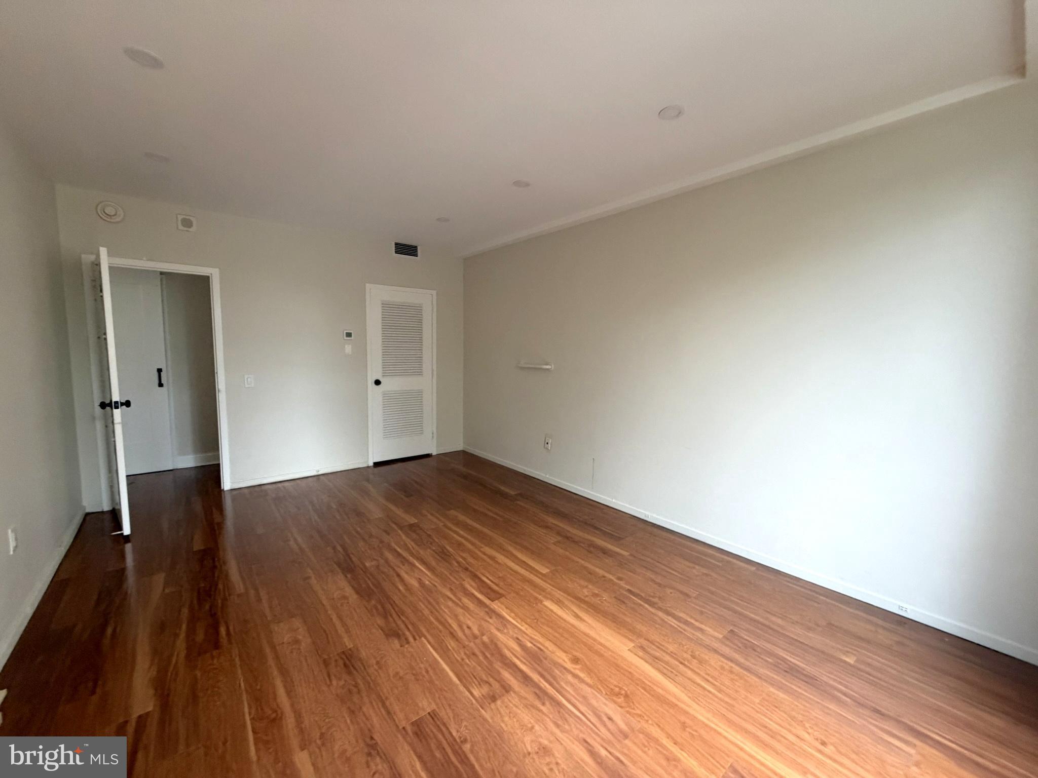 191 Presidential Boulevard, Unit R524 Bala Cynwyd, PA 19004 - Photo 24 of 28 Bedroom with spacious walk-in closet