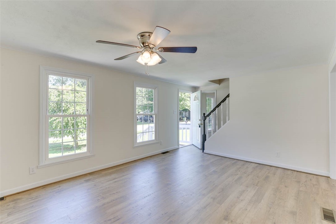 100 Quail Road Yorktown, VA 23692 - Photo 10 of 35