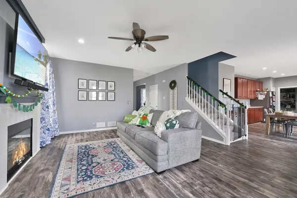 $499,999 | 2322 Pagosa Springs Drive, Aurora, IL 60503