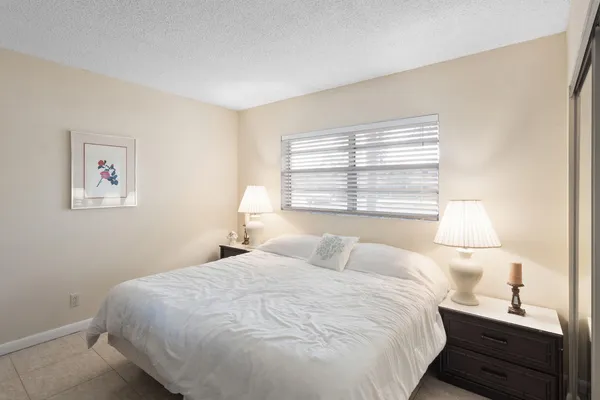 $2,500 | 3 Abbey Lane, Unit 102, Delray Beach, FL 33446