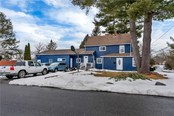 $2,200 | 24 Whipple Avenue, Unit 2, North Providence, RI 02911