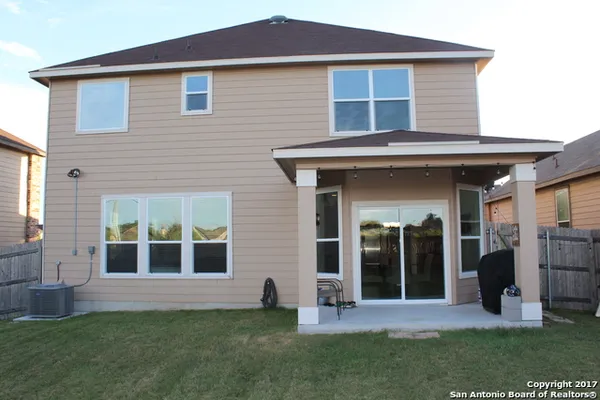 $1,900 | 108 Gatewood Cliff, Cibolo, TX 78108