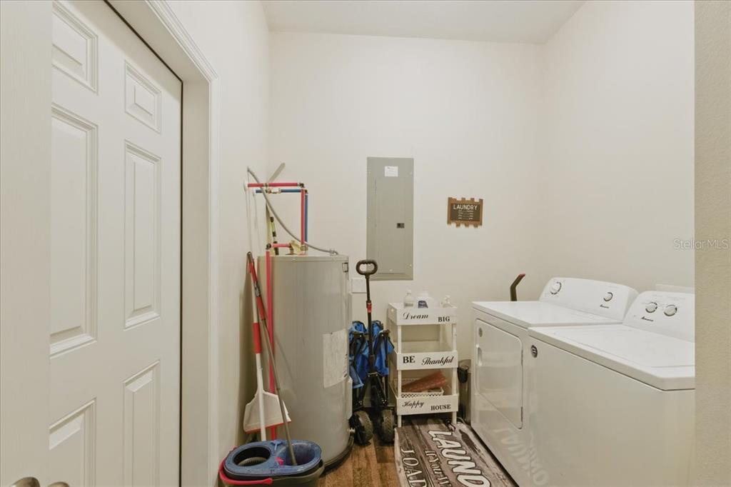 1180 Hough Street Bell, FL 32619 - Photo 8 of 35 a view of a room with gym equipment