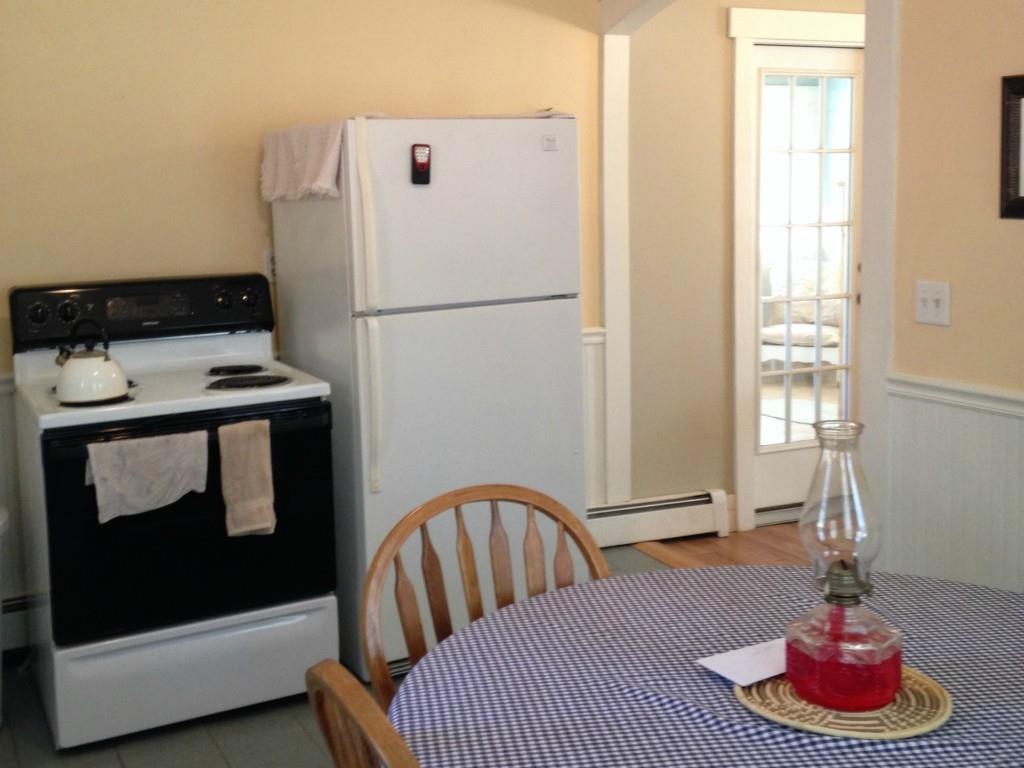 21 West Neck Road Nobleboro, ME 04555 - Photo 8 of 31 Great colors in this home and so...