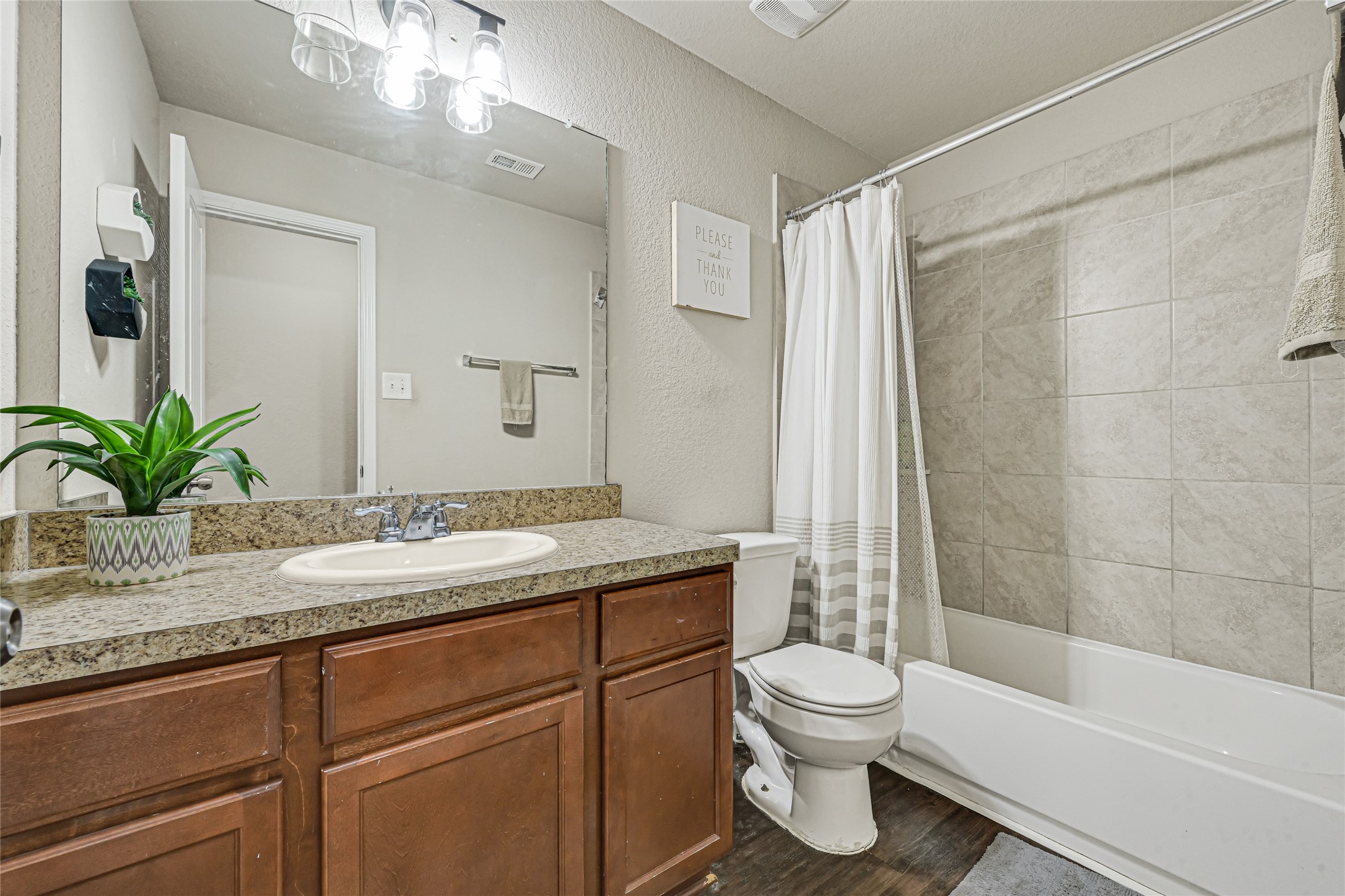 18643 Cooper Ravine Way Katy, TX 77449 - Photo 15 of 24 Guest Bath (2nd floor)